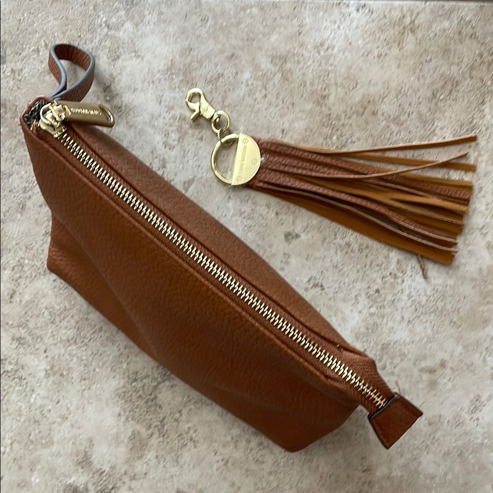 Steve Madden Wristlet - Picture 4 of 6